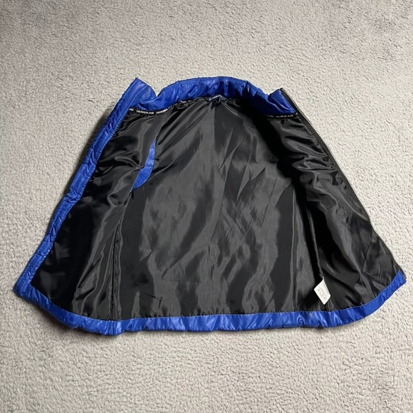 Calvin Klein Boys Blue Puffer Jacket. Size 6 - Picture 5 of 7